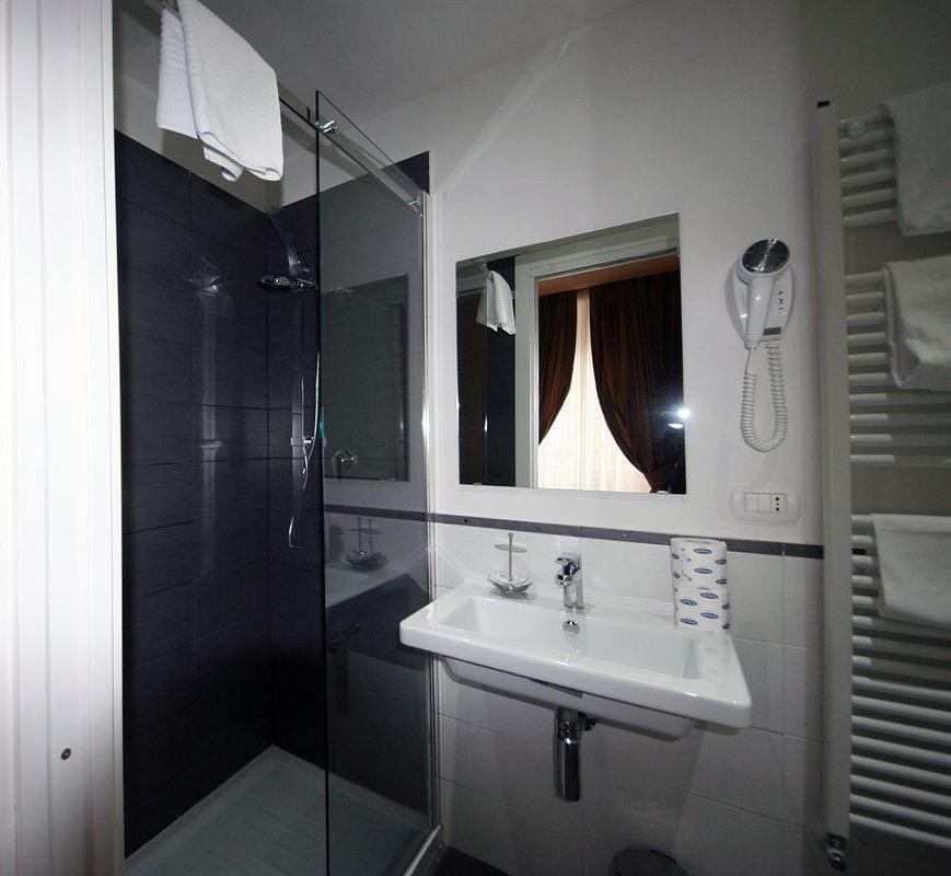 Hotel Saturnia Roma Dış mekan fotoğraf