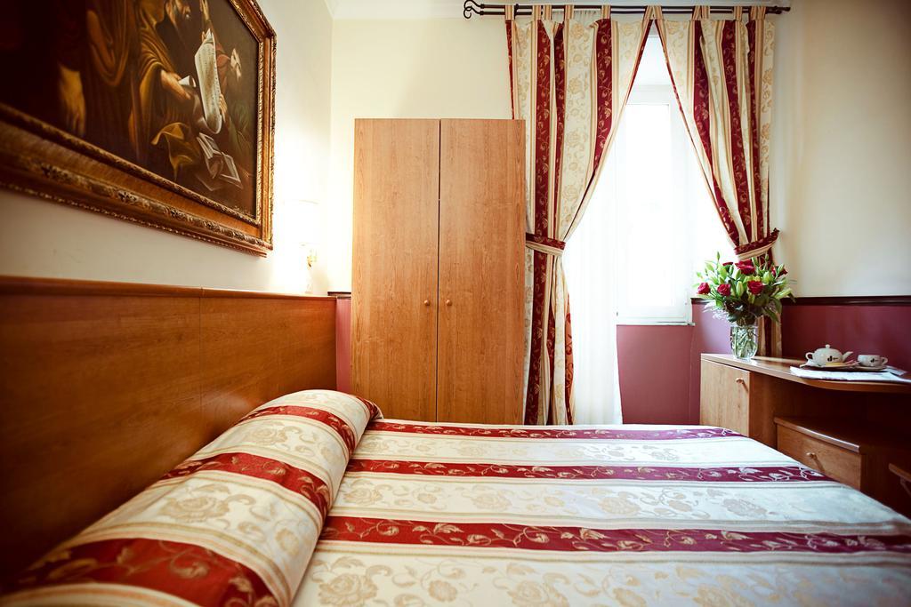 Hotel Saturnia Roma Oda fotoğraf