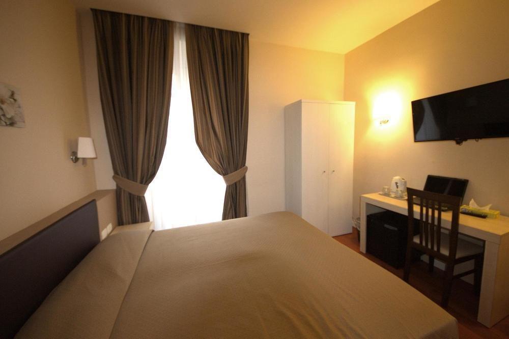 Hotel Saturnia Roma Dış mekan fotoğraf