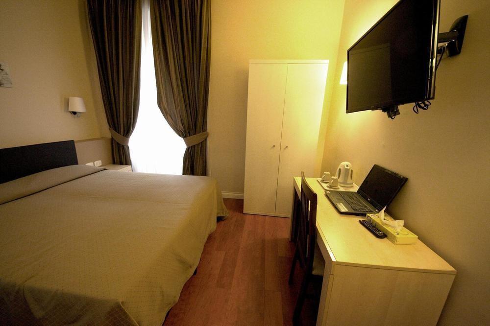 Hotel Saturnia Roma Dış mekan fotoğraf