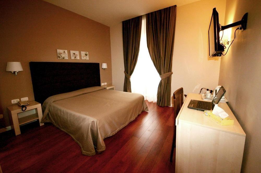 Hotel Saturnia Roma Dış mekan fotoğraf