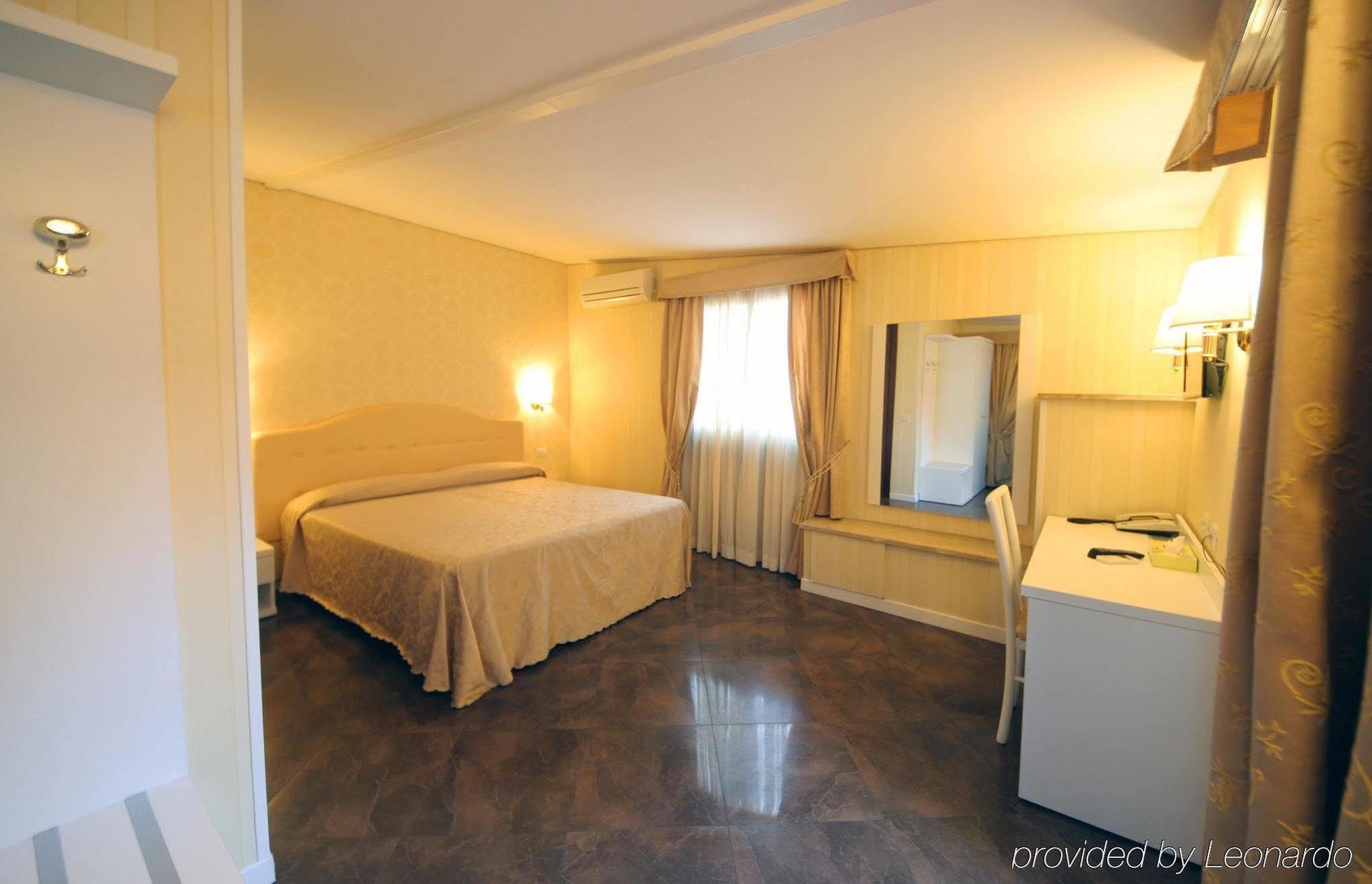 Hotel Saturnia Roma Dış mekan fotoğraf